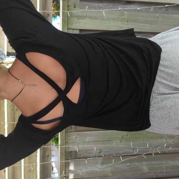 Funky Black top - Picture 4 of 7